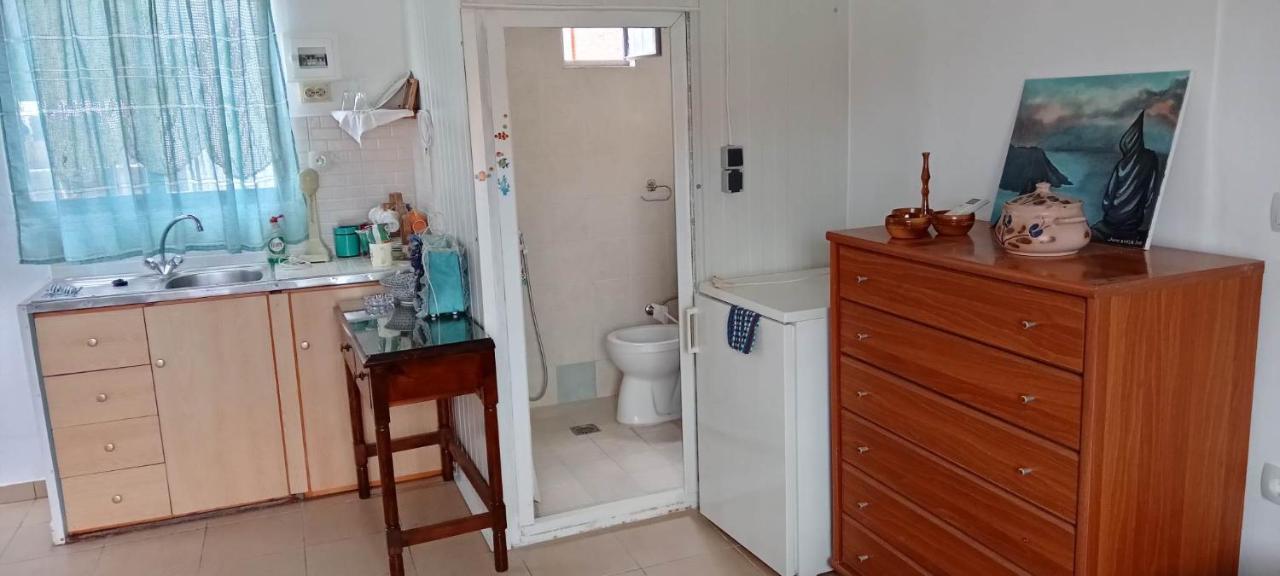 Jasmine'S Guest House การ์โลวาซี ภายนอก รูปภาพ